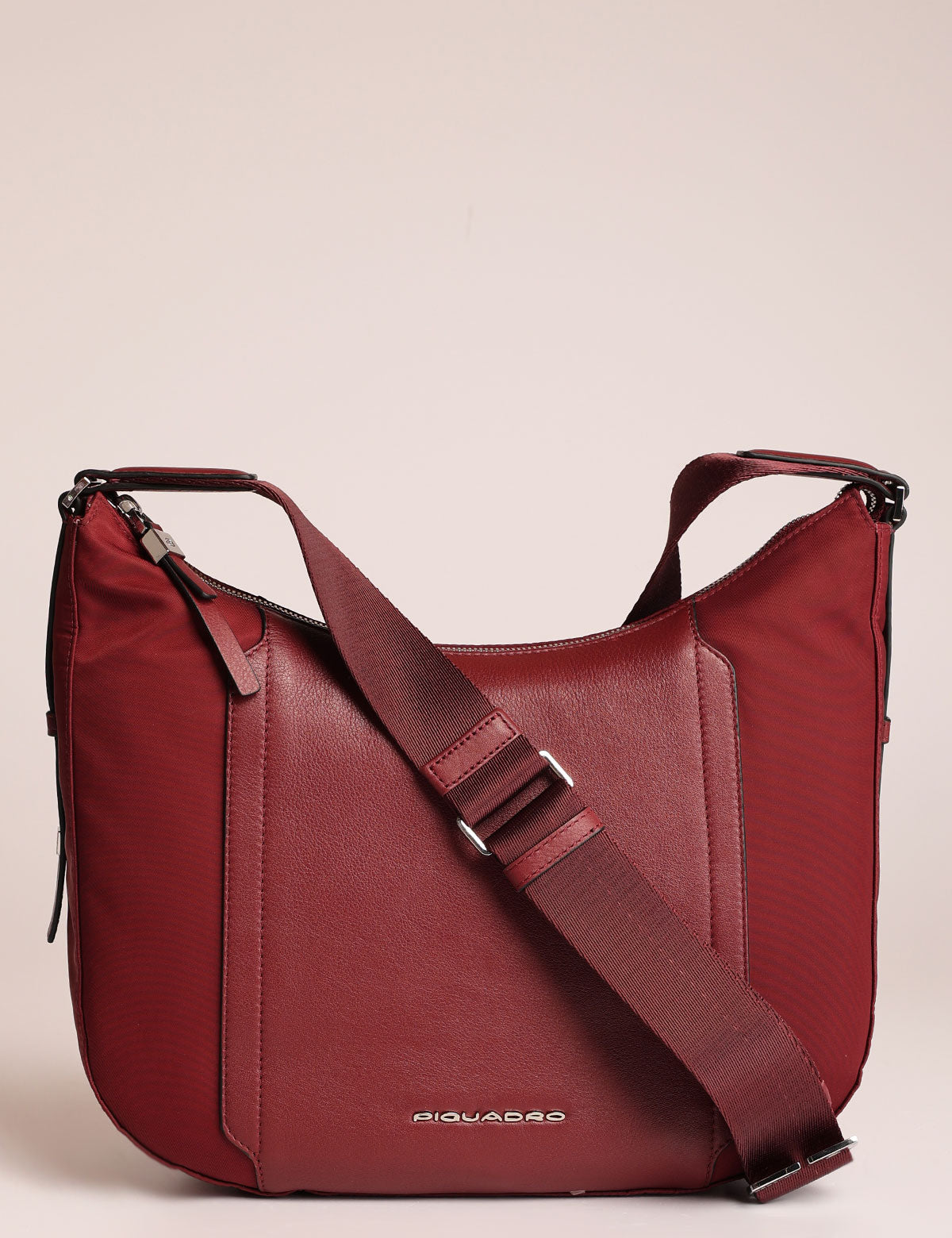 Piquadro Circle T iPad shoulder bag