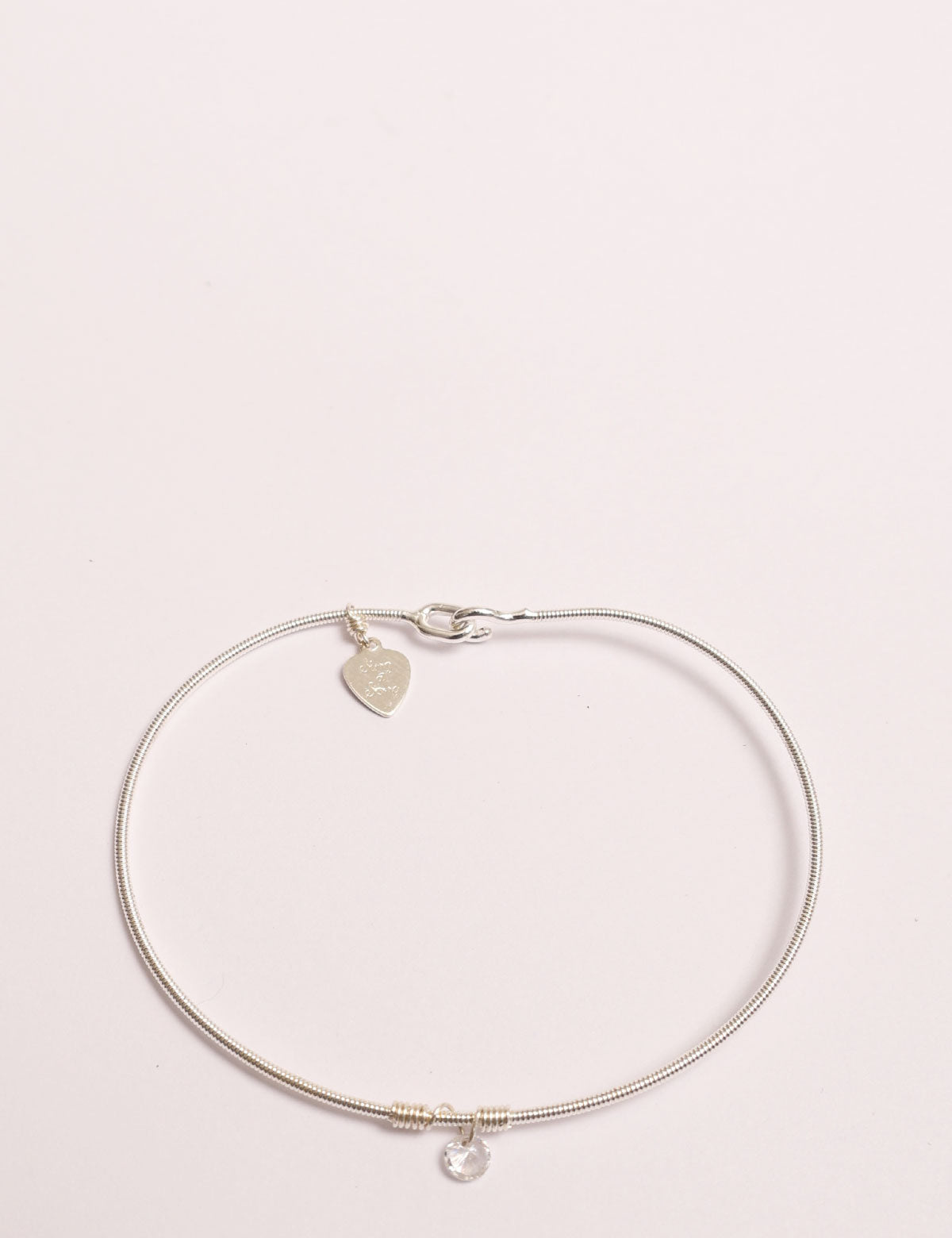 Sing a Song-Armband mit Gitarrensaite und Zirkonoxid