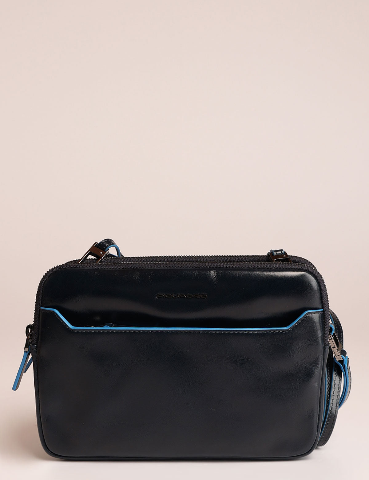 Piquadro AC6902B2R HERRENTASCHEN UND UMHÄNGETASCHEN Herren-Clutch für iPad®mini mit abnehmbarem Schultergurt