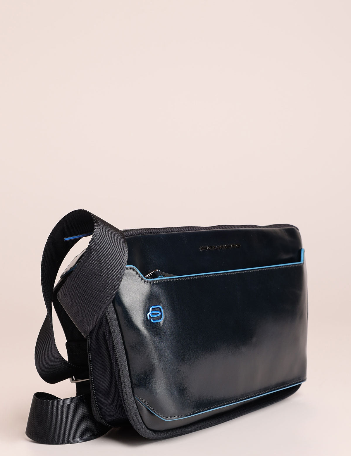 Marsupio Piquadro Blue Square con attacchi tracolla