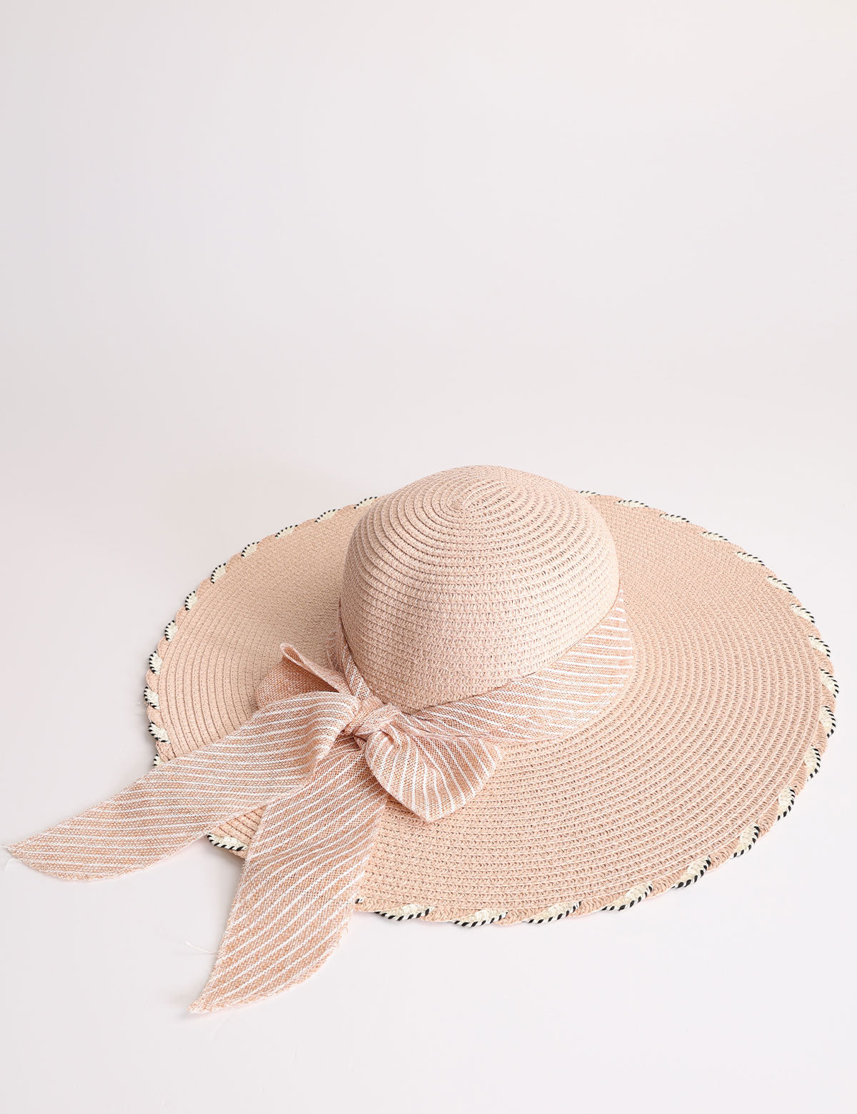 Ayfee straw hat with wide brim and bow