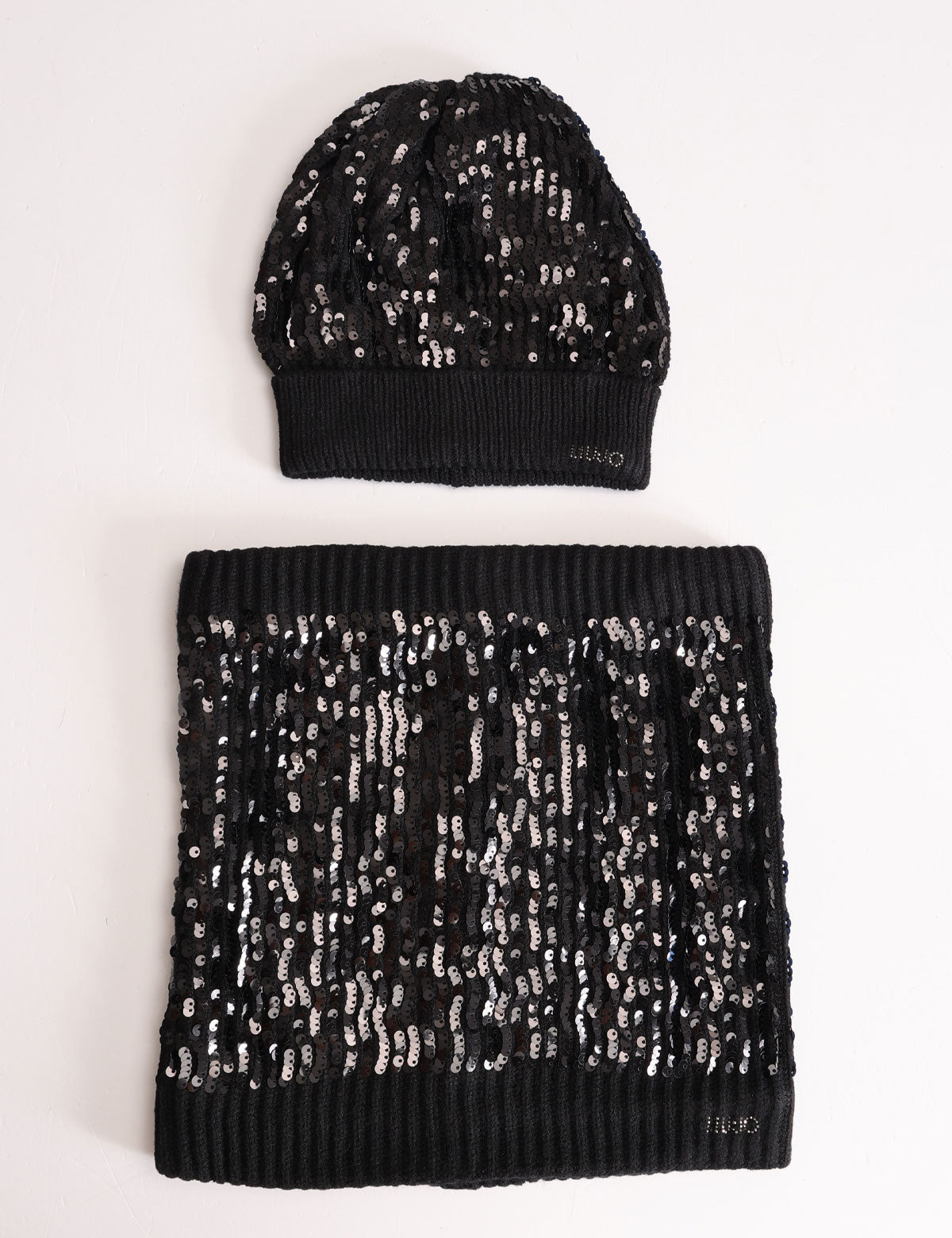 Liu jo hat and neck warmer set