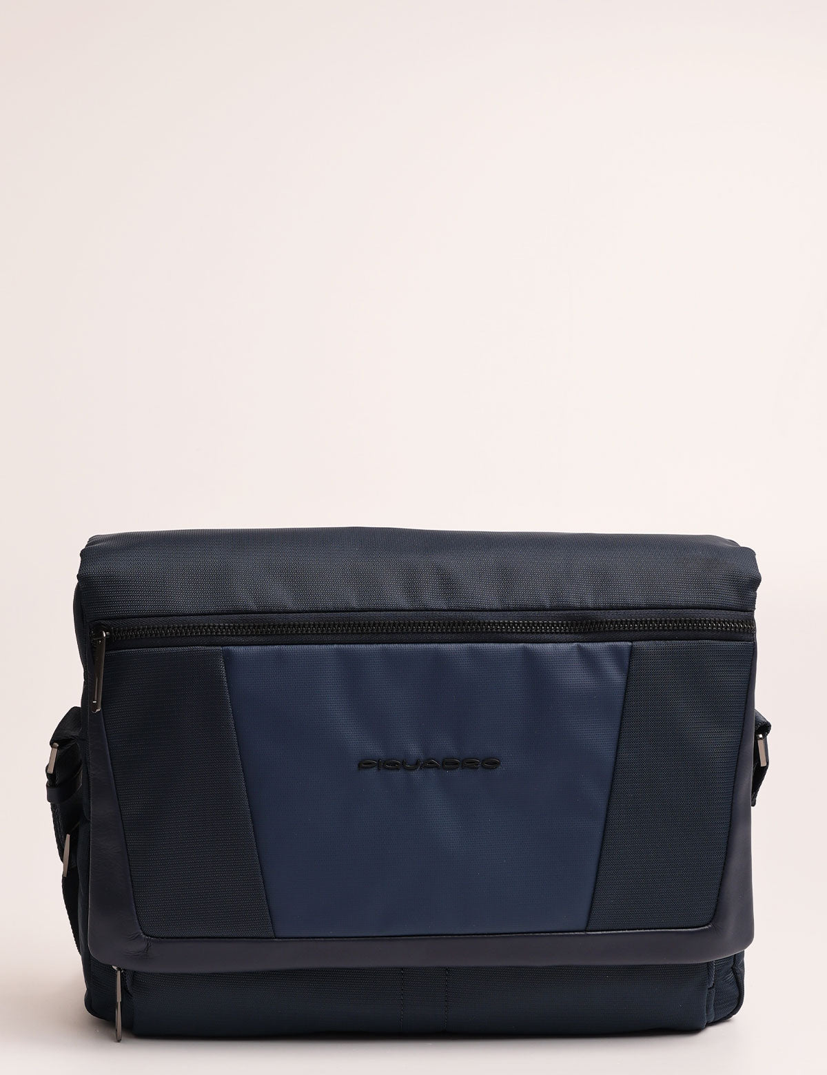 Piquadro Wallaby Messenger in leather and fabric