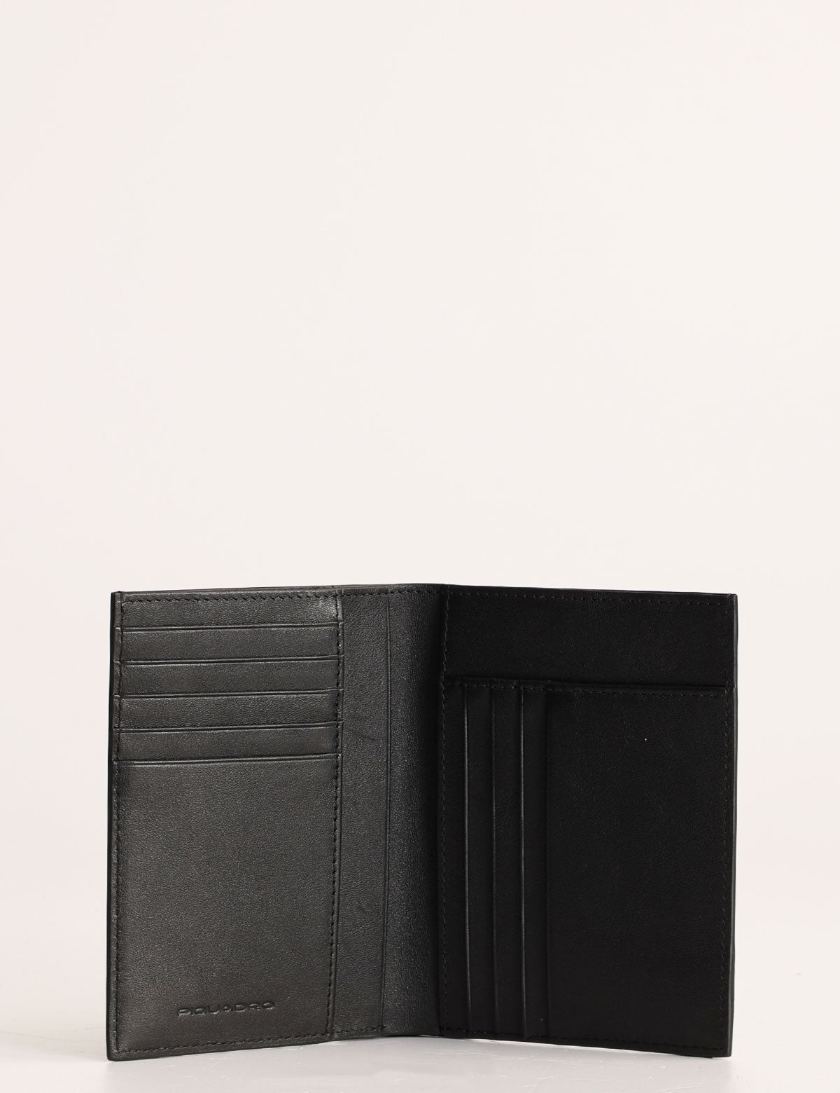 Piquadro vertical leather wallet