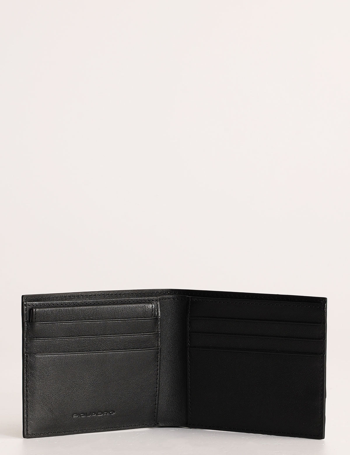 Piquadro leather wallet with removable document holder